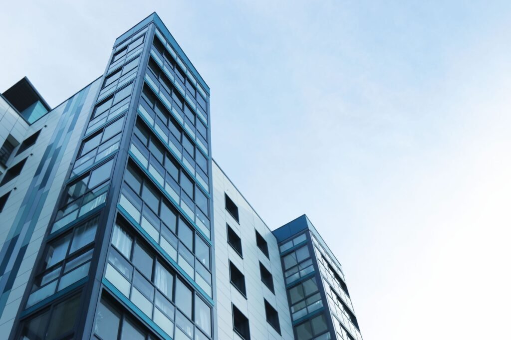 How Does Real Estate Crowdfunding Work for Income?