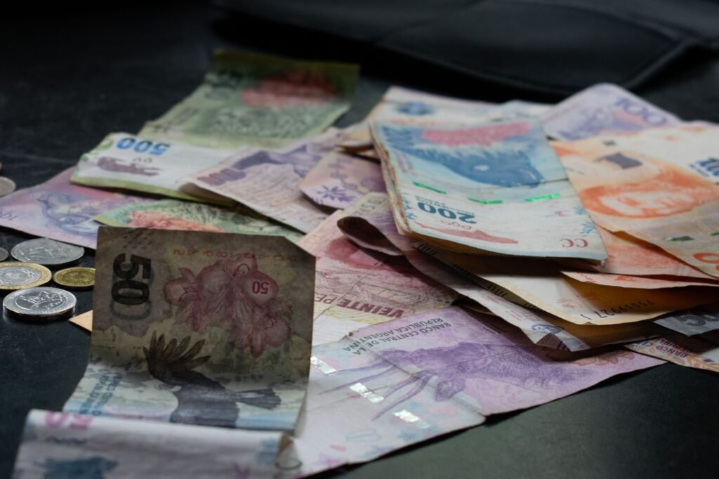 How Do Central Bank Interest Rate Hikes Affect Currency Markets?
