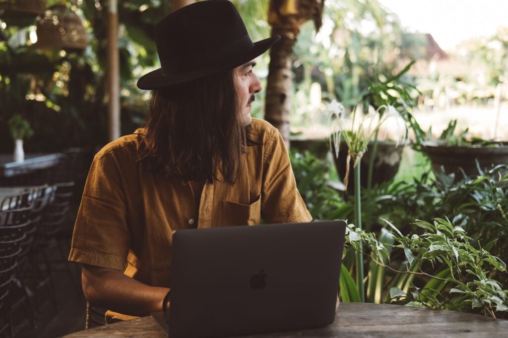 7 Niche Skills for Monetizing the 2026 Gig Economy