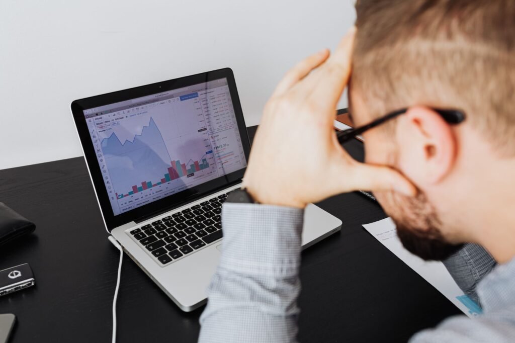 5 Common Behavioral Biases Impacting Investor Decisions in 2026