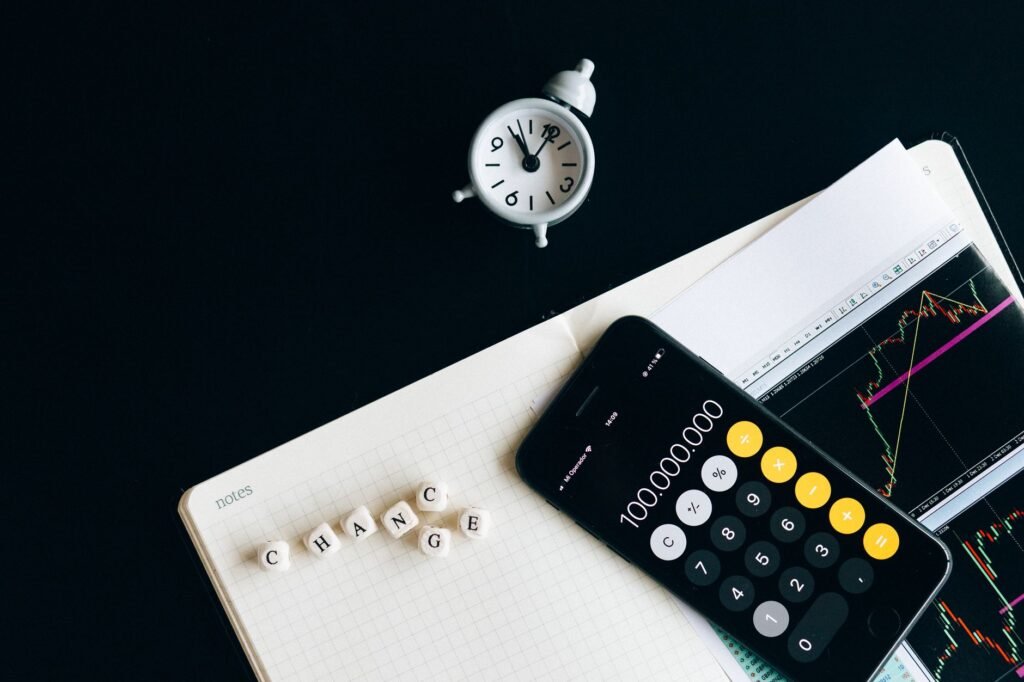 How Does Compound Interest Build Long-Term Wealth?