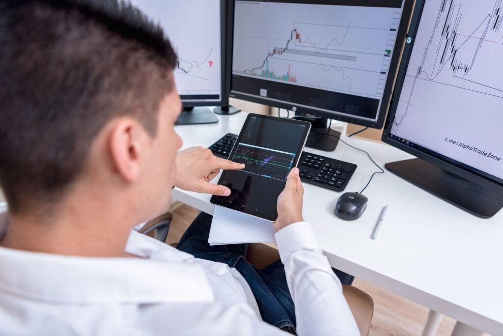 How Does Volume Profile Analysis Work for Day Traders?