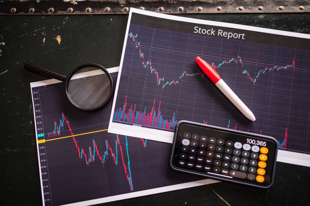 Fundamental vs. Technical Analysis: Which Approach is Right for You?