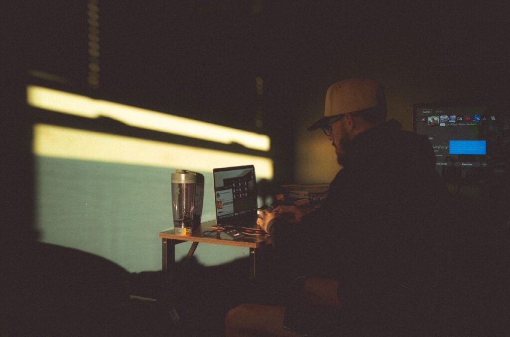 How to Start an Online Side Hustle in 2026 (Beginner’s Guide)