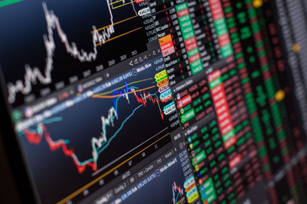 What Is Arbitrage Trading & How Do Traders Profit in 2026?