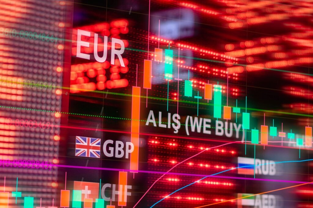 What Factors Influence Currency Exchange Rates in 2026?