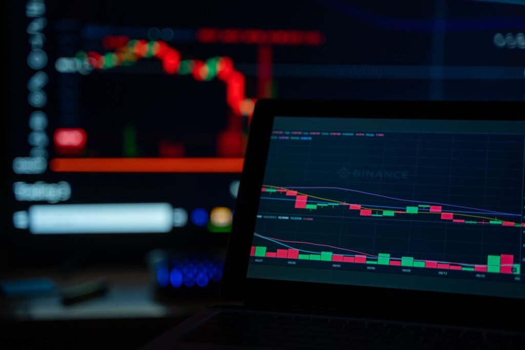 How to Use Technical Indicators for Swing Trading in 2026