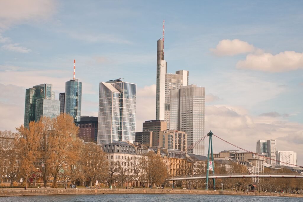 How to Interpret Central Bank Statements for Market Insights in 2026