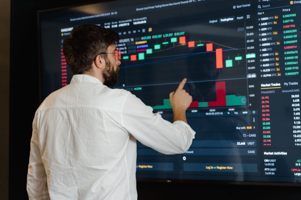 7 Essential Risk Management Principles for Options Traders in 2026