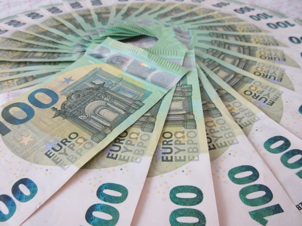 5 Creative Ways to Monetize a Hobby in 2026 (Beginner’s Guide)