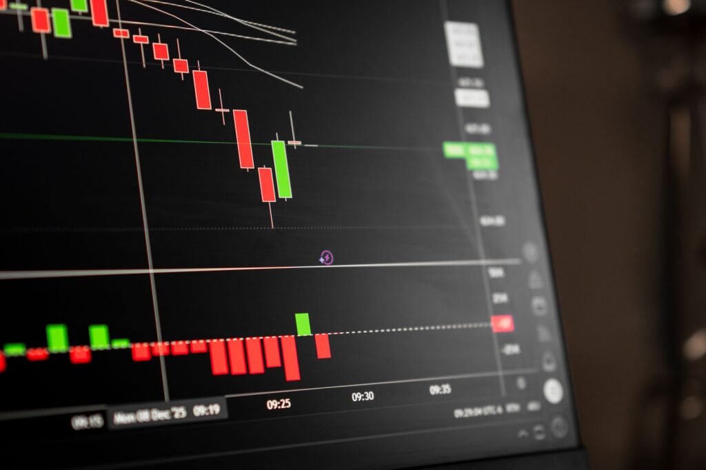 How to Identify Market Reversal Patterns with Technical Analysis (2026 Guide)