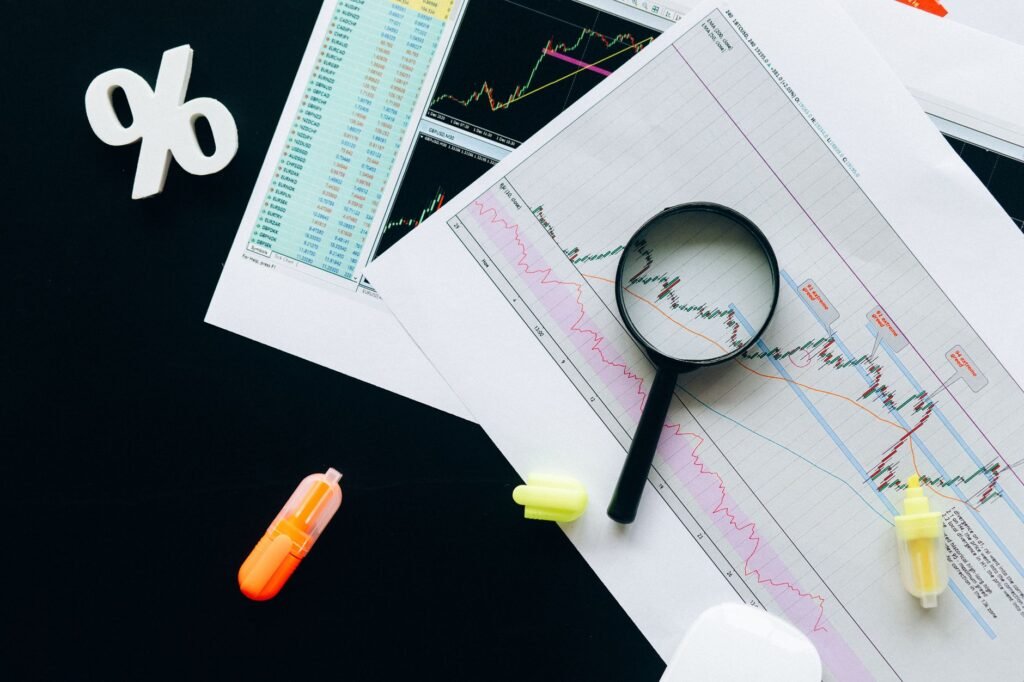 Fundamental vs. Technical Analysis: Best for 2026 Investments?