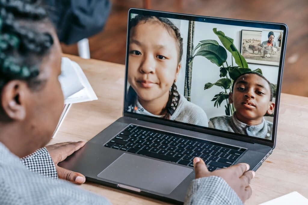 5 Ways to Monetize Expertise with Online Courses in 2026