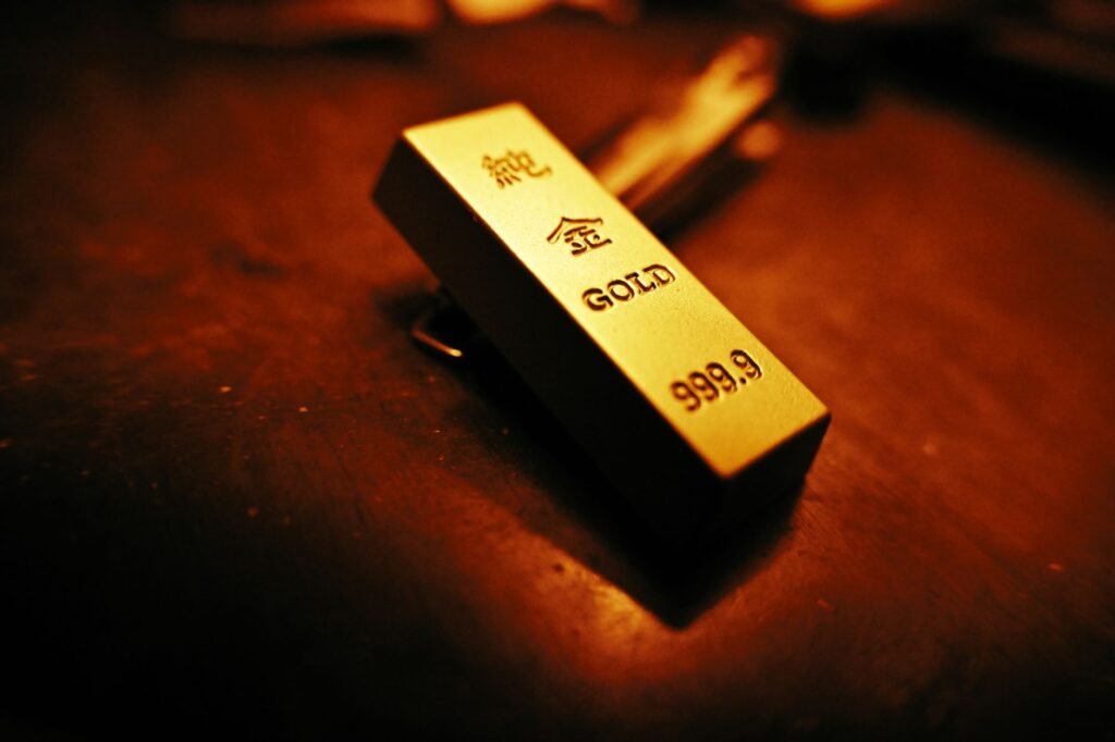 How to Buy Physical Gold Bullion Safely in 2026: A Beginner’s Guide