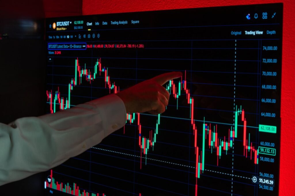 Algorithmic vs. Manual Trading: Which for 2026?