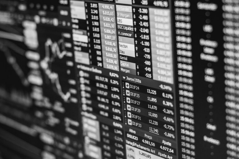 How to Incorporate REITs into Your Portfolio: 2026 Guide