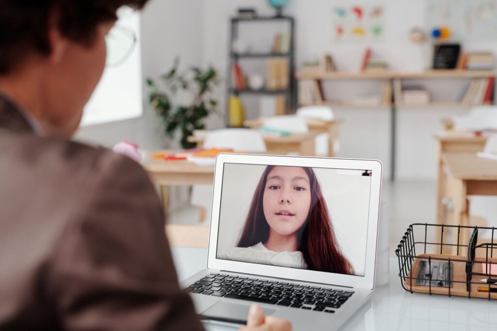 5 Top Platforms for Earning Income by Teaching Online in 2026