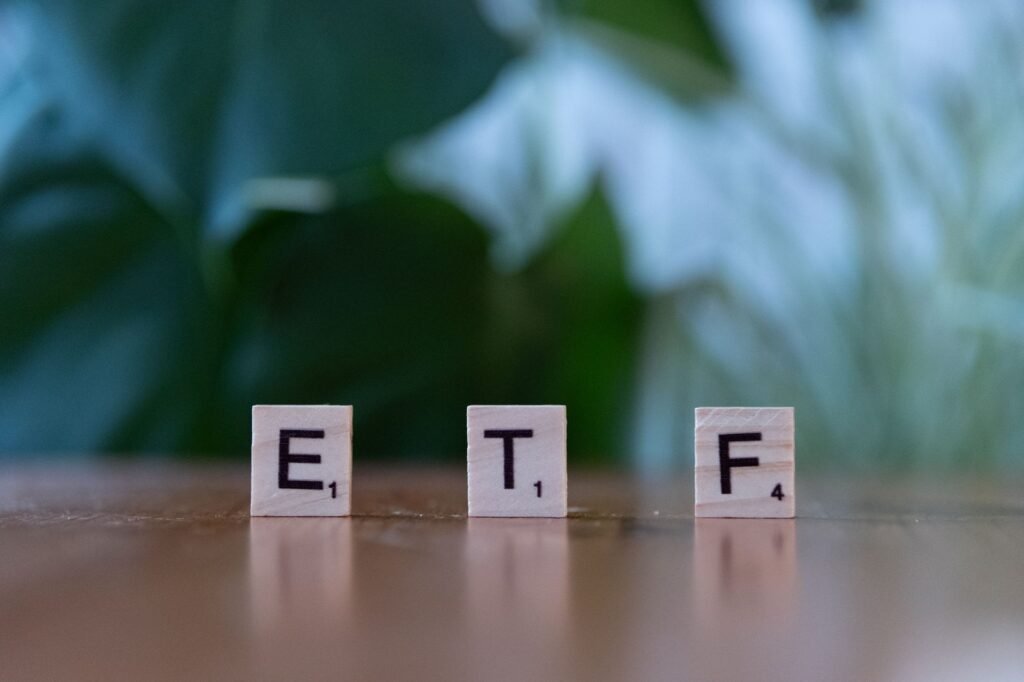 Fractional Investing: How It Generates Income in 2026