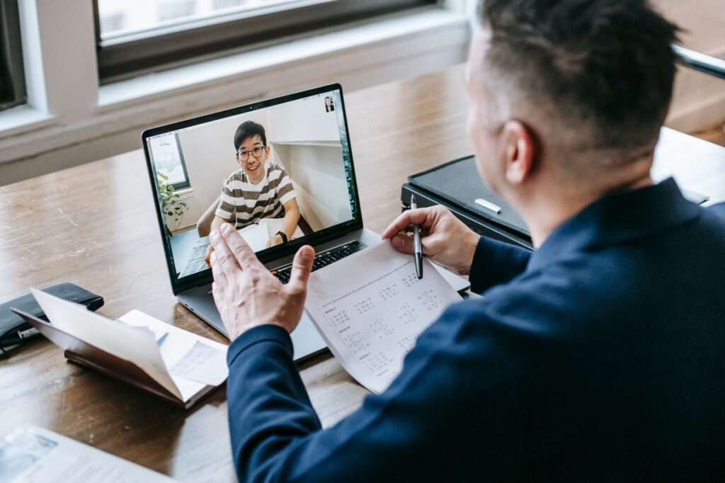 How to Start a Digital Coaching Business in 2026