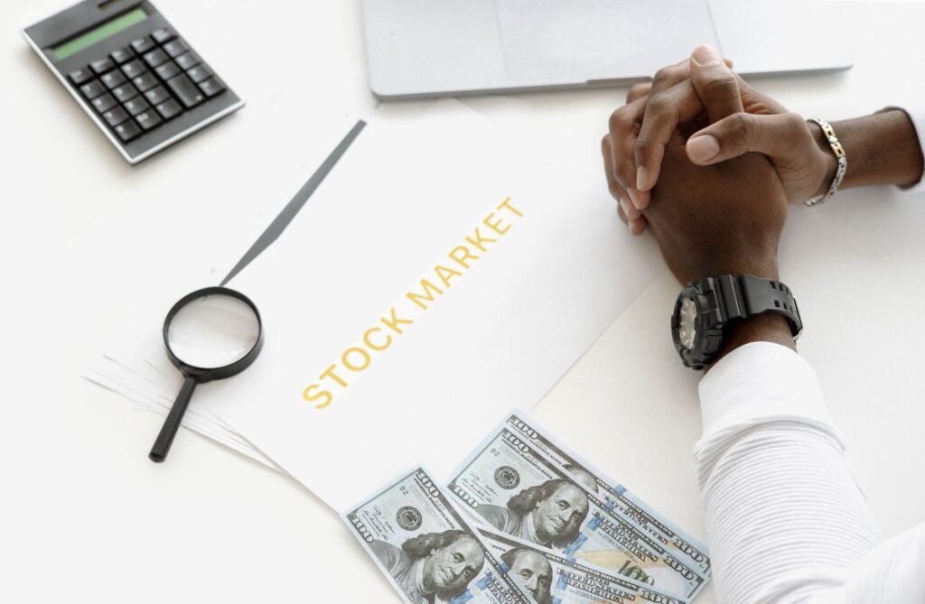 What Are ETFs and How Do They Differ from Mutual Funds?